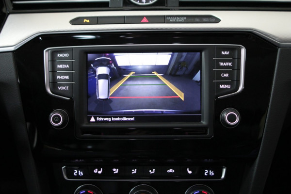 Rückfahrkamera Set für VW Passat B8 - Limousine